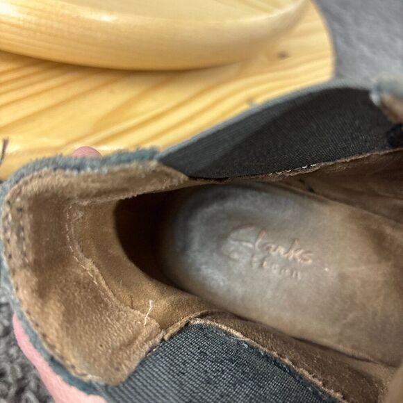 Clarks Ledella Chelsea Boots Womens Size 6 Gray Suede Block Heel Ankle Booties - Picture 8 of 11